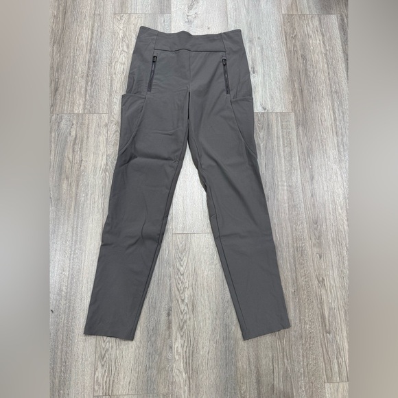 Athleta Headlands Hybrid Tight in
Flagstone Grey - Picture 2 of 6